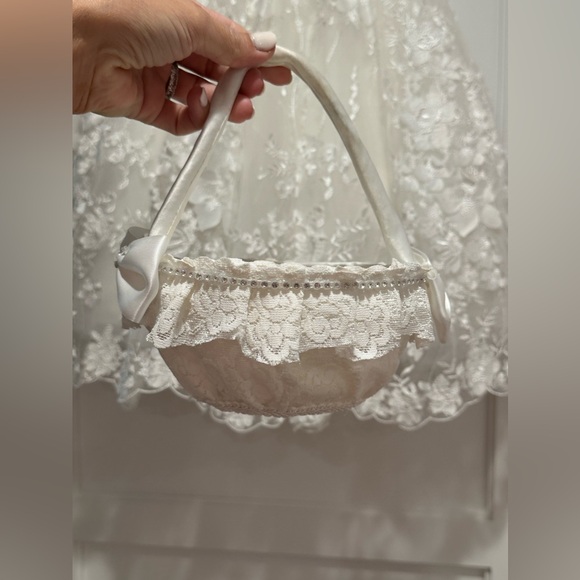 Teter Warm Flower Girl Dress and Basket - 2T - Picture 5 of 13